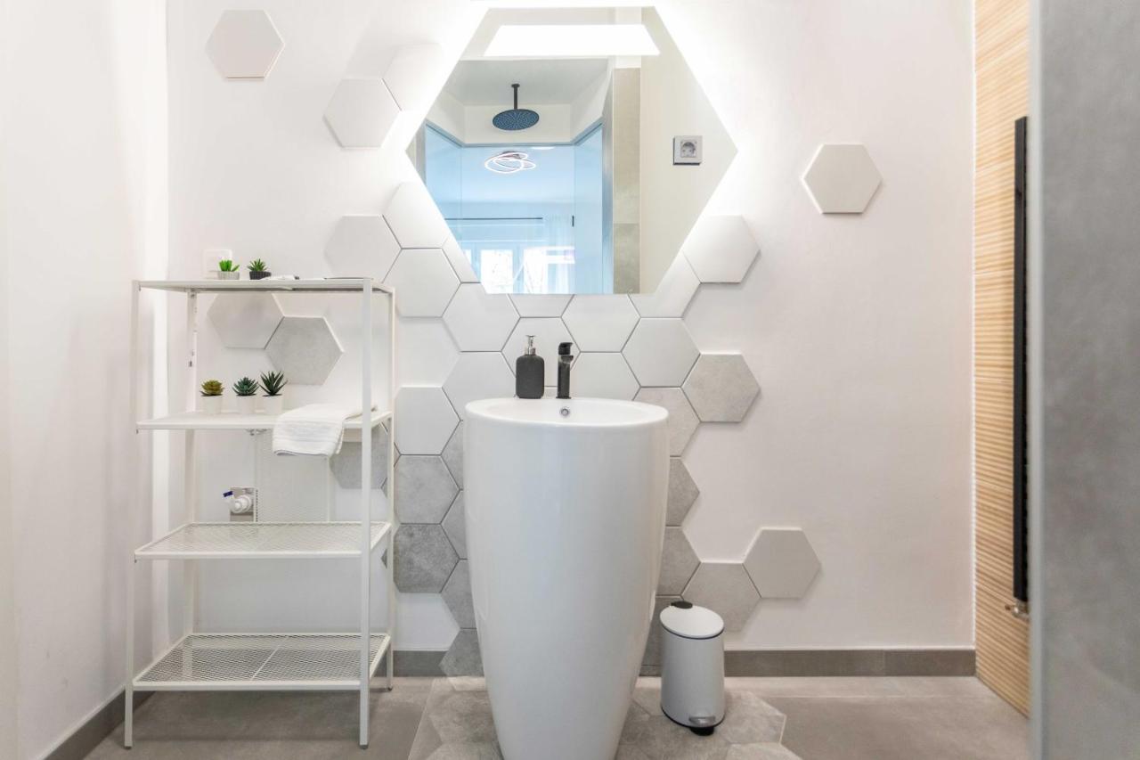 Appartamento Design Triplex In The City Center With A Balcony Zagabria Esterno foto